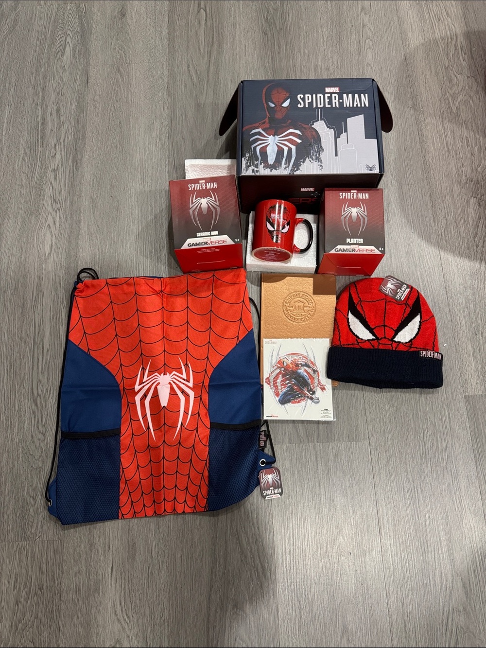 Marvel Spider-Man Set - Red & Navy Accessories